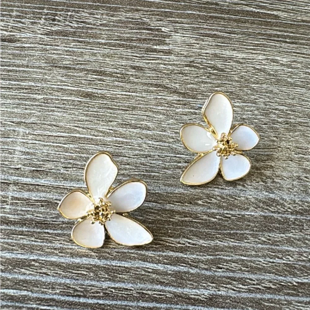 Anthropologie flower stud